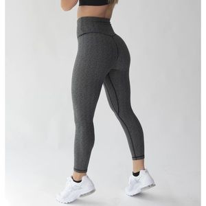 Ptula - 23” the ana legging twill jacquard